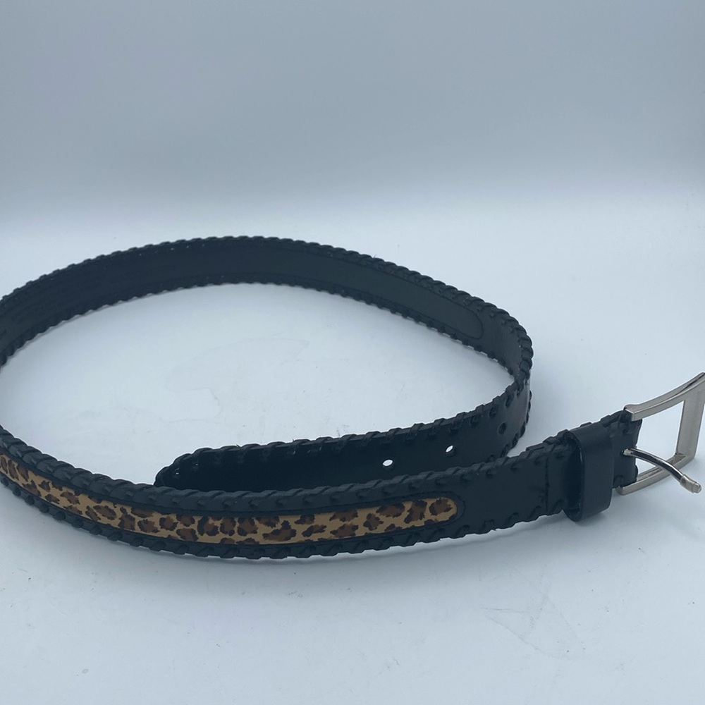 Women’s Liz Claiborne black genuine leather animal print cheetah belt sz M
